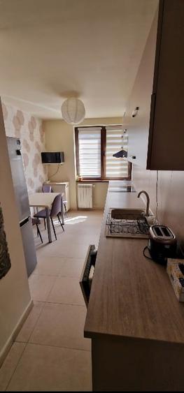 Apartament cu 3 camere decomandat, mobilat în Take Ionescu