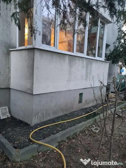 Apartament cu 4 camere decomandat în Aviației