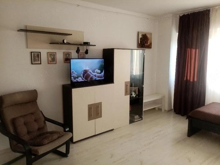 Garsonieră decomandată în Vitan