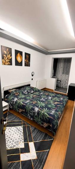 Apartament cu 3 camere semidecomandat în Spitalul Județean