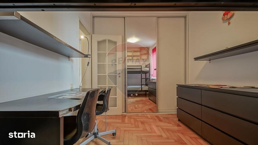Apartament cu 3 camere decomandat în Bartolomeu