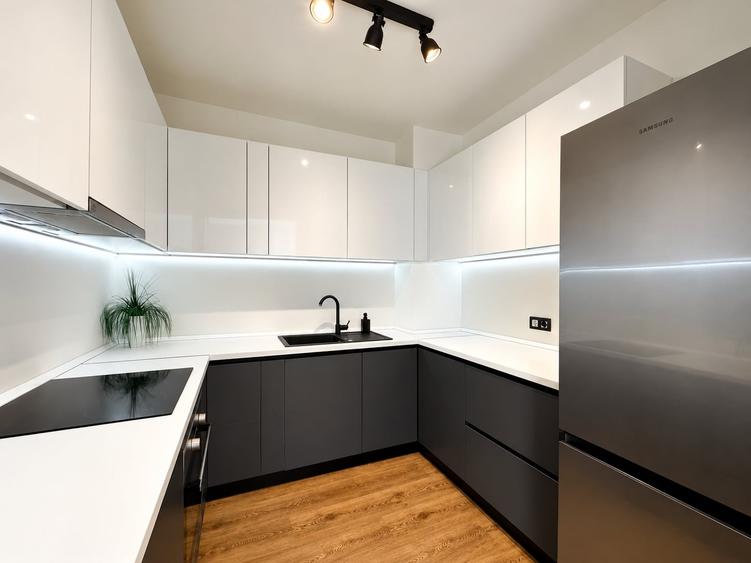 Apartament cu 2 camere semidecomandat în Băneasa