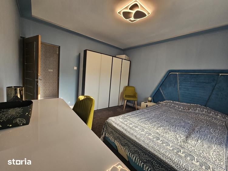 Casă cu 3 camere cu Teren 1078 Mp în Șoimuș