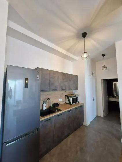 Apartament cu 2 camere semidecomandat, mobilat în Timpuri Noi