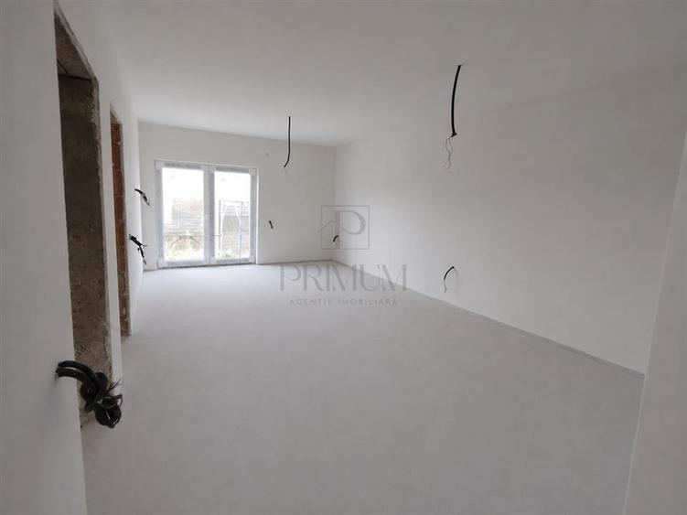 Duplex cu 3 camere cu Canalizare în Moșnița Nouă
