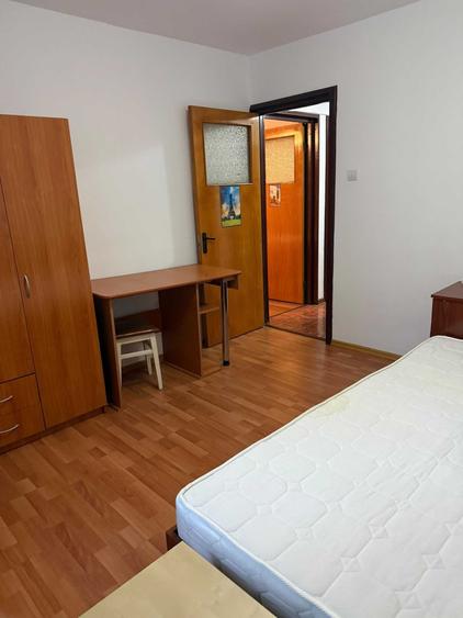 Apartament cu 2 camere decomandat în Drumul Taberei