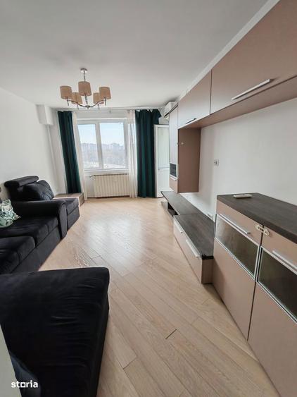 Apartament cu 4 camere decomandat în Colentina