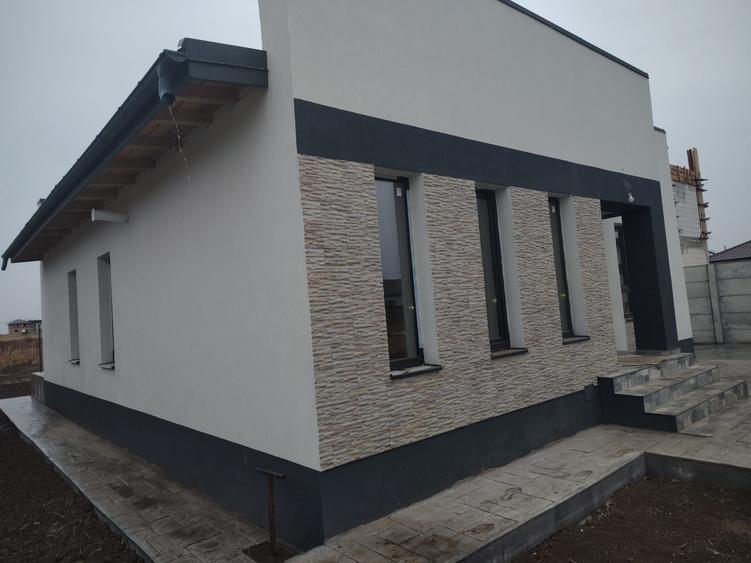 Casă individuală cu 3 camere cu Teren 275 Mp în Berceni