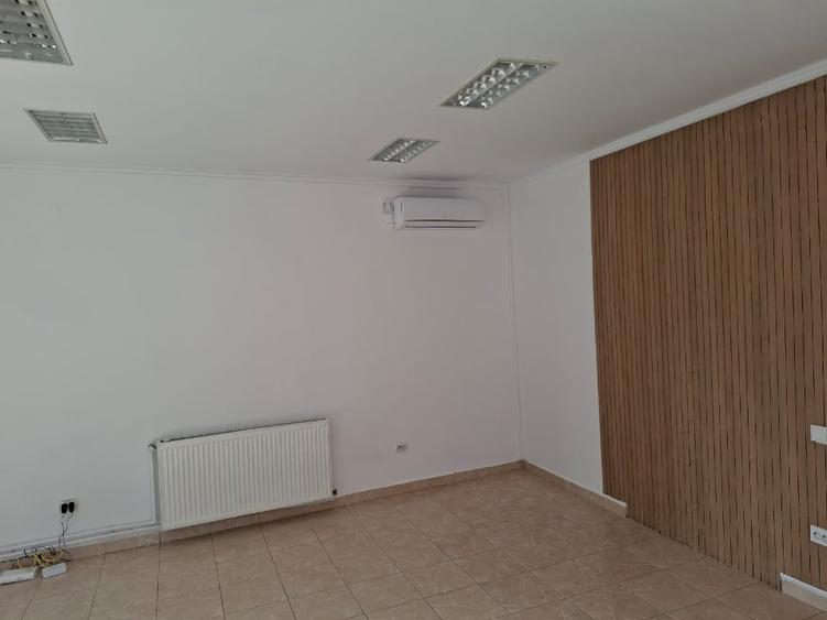 Casă individuală cu 5 camere cu Canalizare în Calea Dumbrăvii