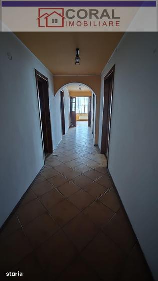 Casă cu 5 camere cu Teren 900 Mp în Decebal