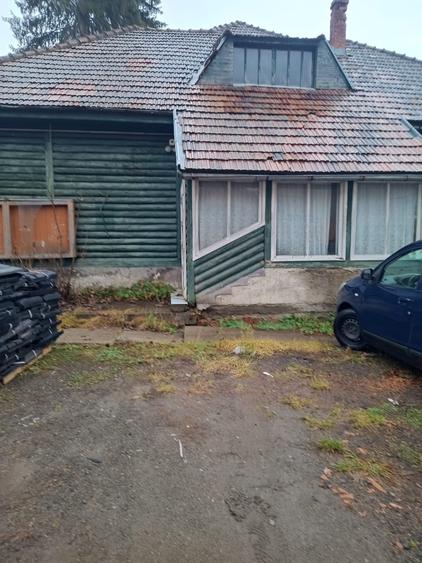 Casă cu 6 camere cu Canalizare în Lunca Bradului