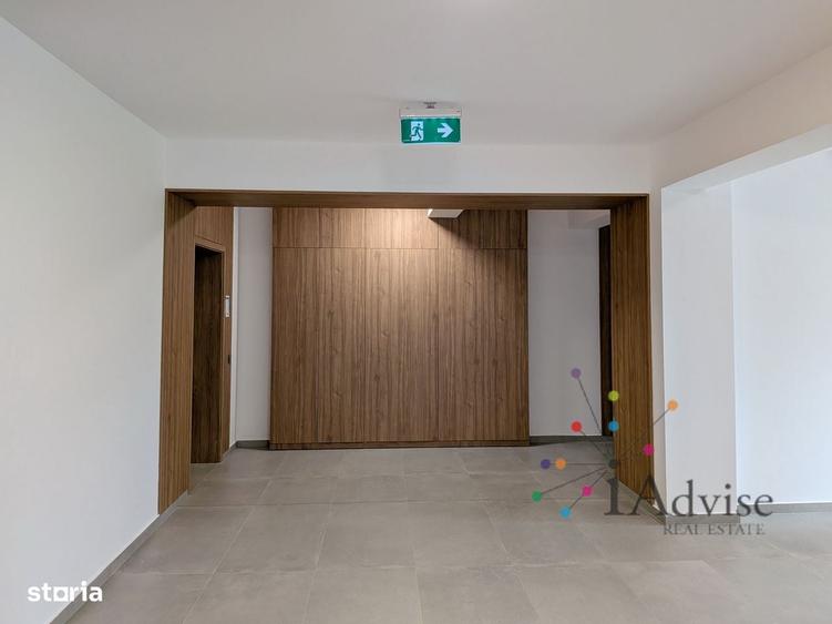 Apartament cu 3 camere în Tractorul
