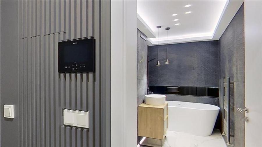 Apartament cu 2 camere decomandat, mobilat în Central