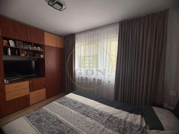 Apartament cu 3 camere semidecomandat, mobilat în Brazda lui Novac
