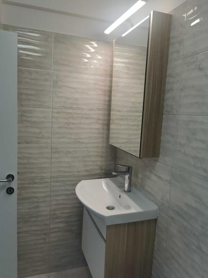 Apartament cu 2 camere decomandat în Exterior Vest