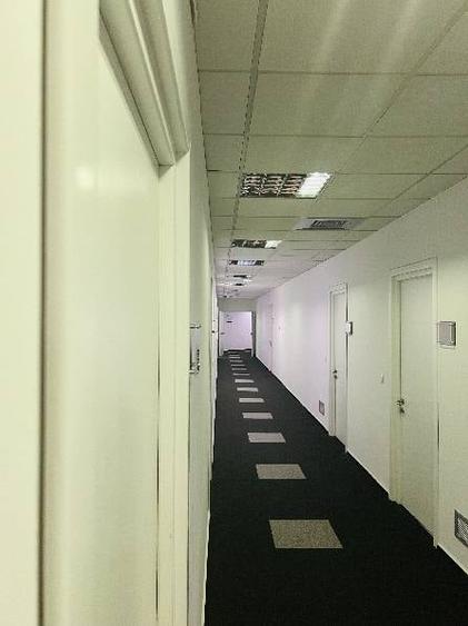 Birou, de 2,500 mp, în P-ta Presei Libere