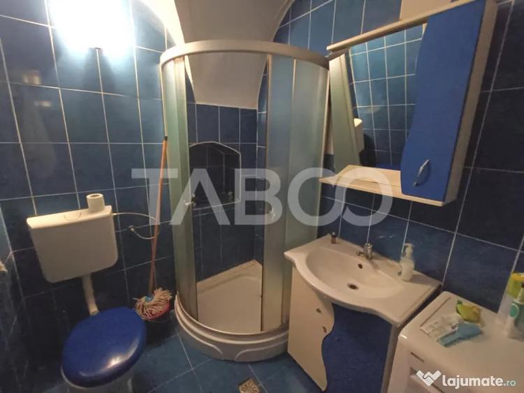 Apartament cu 3 camere semidecomandat în Orașul de Jos