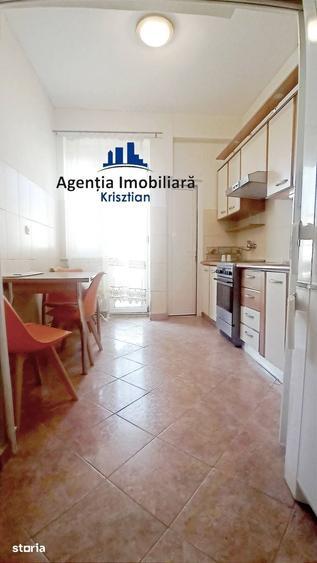 Apartament cu 3 camere decomandat în Burdea