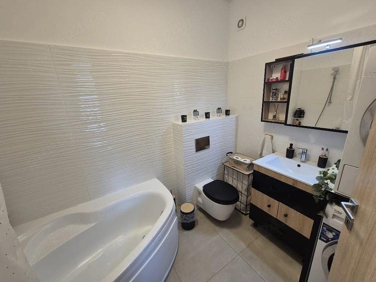 Apartament cu 2 camere semidecomandat, mobilat în Central