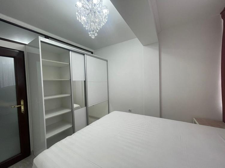 Apartament cu 4 camere semidecomandat, mobilat în Florești