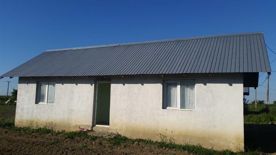 Casă cu 2 camere în Vulturu