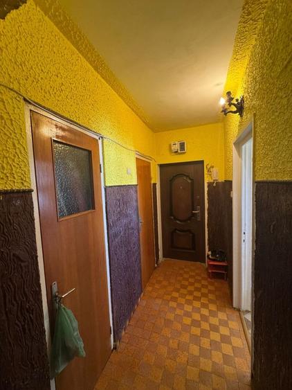 Apartament cu 3 camere decomandat, mobilat în Mihai Bravu