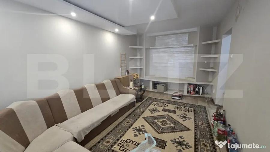 Apartament cu 3 camere decomandat în Micro 14
