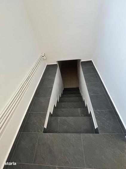 Casa individuala, decomanda, 6 camere, 180 mp ., teren 3 ari., zona d - 18