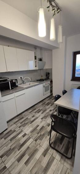 Apartament cu 2 camere semidecomandat în Gara
