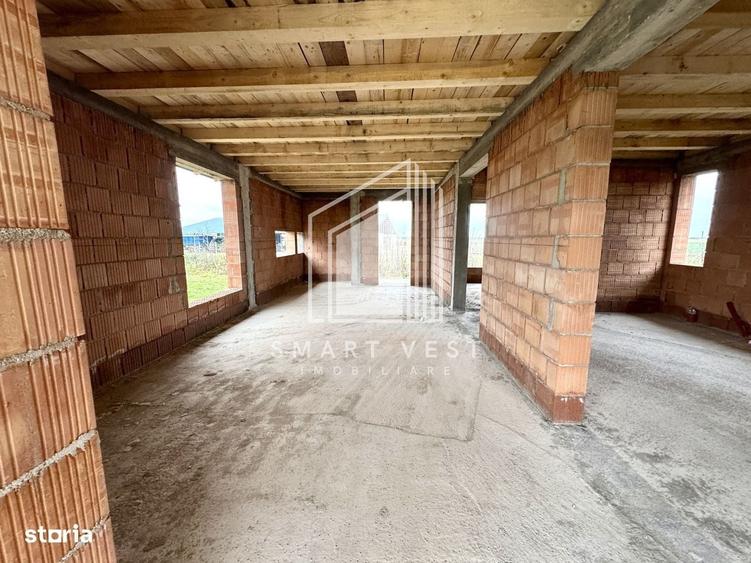 Casă cu 3 camere cu Teren 603 Mp în Vetiș