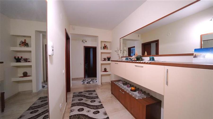 Apartament cu 3 camere decomandat în Calea Aradului