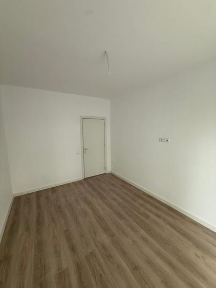 Birou, de 850 mp, în Central