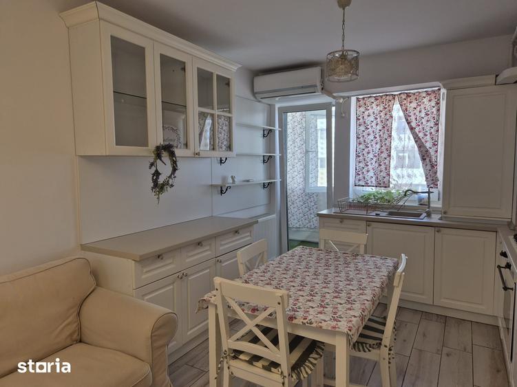 Apartament cu 3 camere în Mioriței