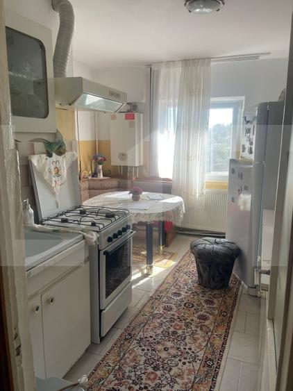 Apartament cu 3 camere decomandat, mobilat în Dorohoi