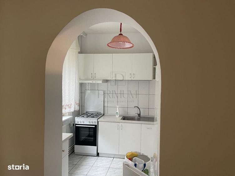 Apartament cu 3 camere decomandat în Medicină