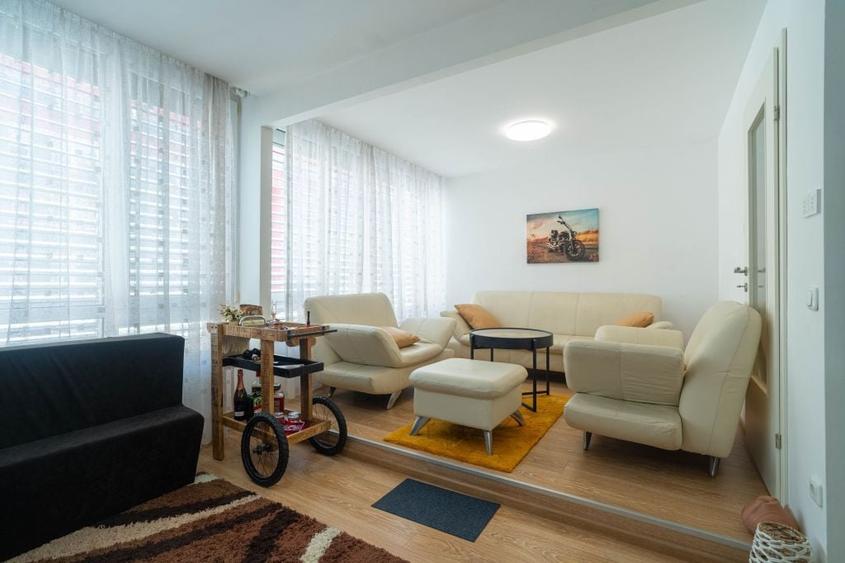 Apartament cu 2 camere decomandat în UTA