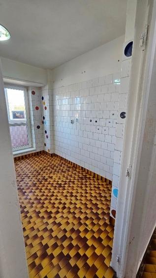 Apartament cu 4 camere decomandat în 13 Septembrie