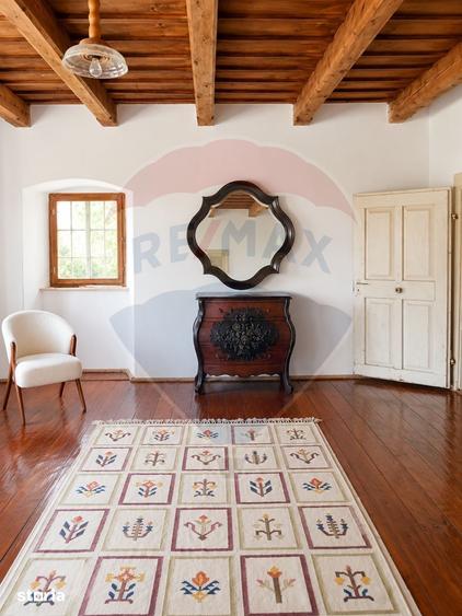 Casă cu 3 camere cu Teren 1646 Mp în Bicfalău