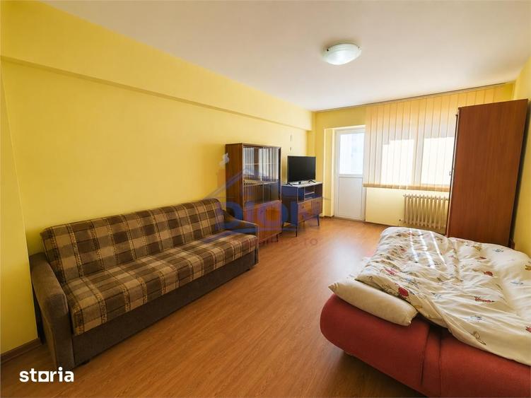 Apartament cu 4 camere decomandat în Berceni