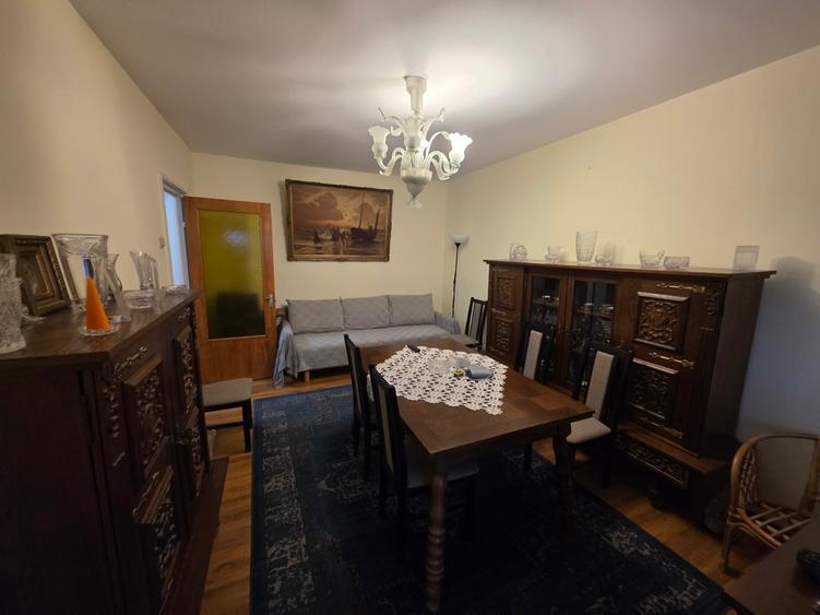 Apartament cu 3 camere decomandat în Tineretului