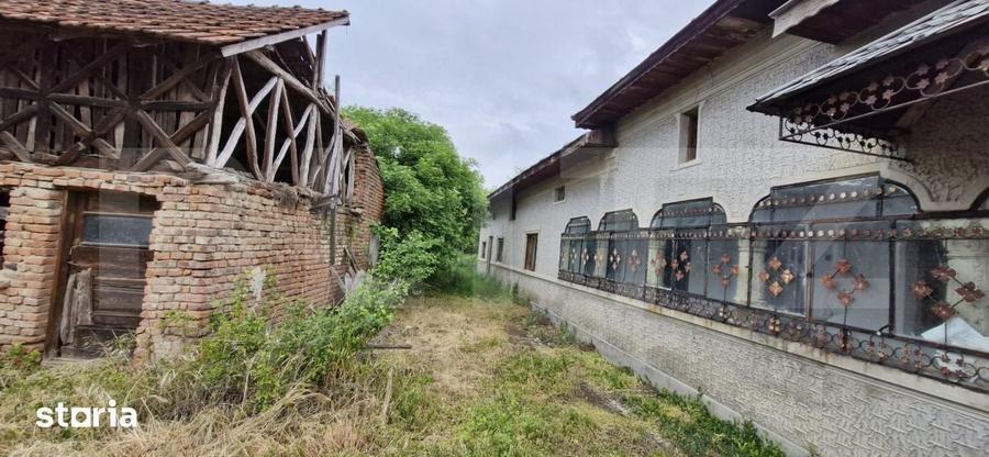 Domeniu polivalent, ideal pentru 2 familii / afacere, 300 mp, zona Sud - 3