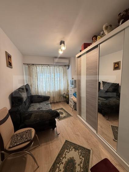 Apartament cu 4 camere decomandat, mobilat în Ultracentral