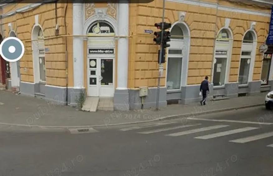 Spațiu comercial, de 100 mp, în Central