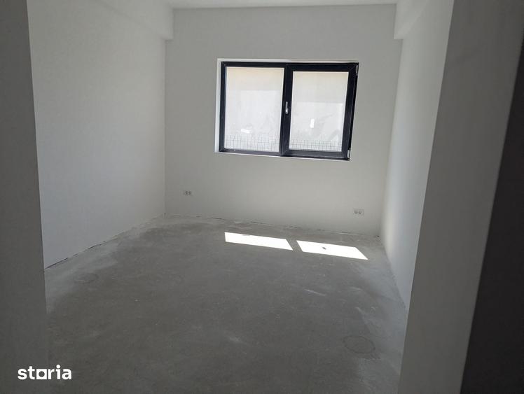 Casă cu 4 camere cu Teren 420 Mp în Crevedia