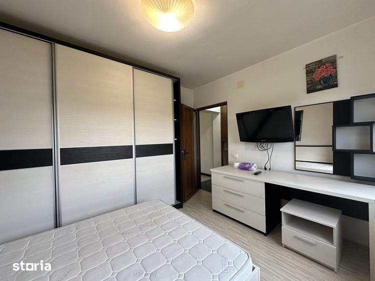 Apartament cu 3 camere semidecomandat în Nord