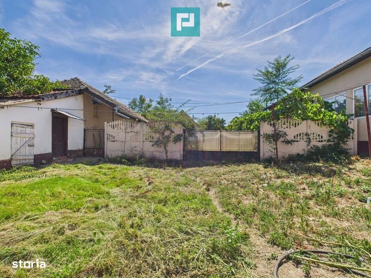 Casă cu 4 camere cu Teren 4919 Mp în Călacea