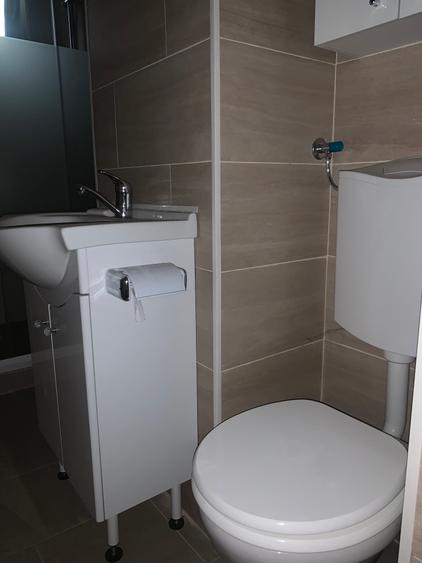 Apartament cu 2 camere semidecomandat în Piața Centrală