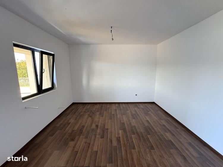 Casă cu 3 camere în Holboca