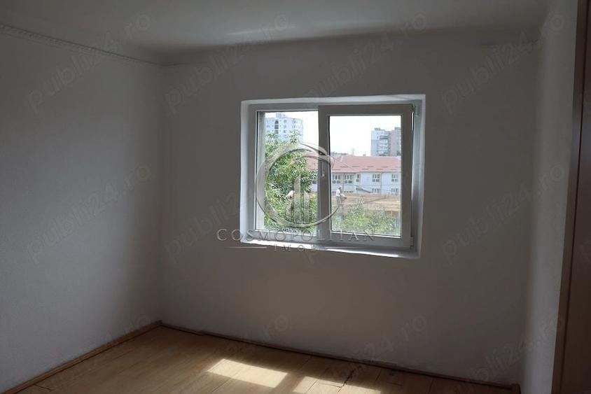 Apartament cu 3 camere semidecomandat în Dorobanți 1
