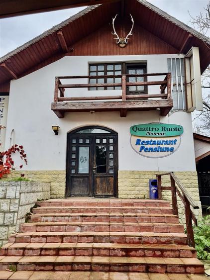 Casă cu 4 camere cu Teren 4500 Mp în Poieni